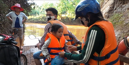 Chuẩn bị hành trang cho con vượt dòng sông dữ