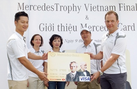 Kỷ niệm 125 năm ra đời, Mercedes phát hành thẻ VIP - 1