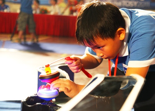 Ấn tượng với cuộc thi “Sáng tạo với đồ chơi TOSY 2011” - 1 Ấn tượng với cuộc thi “Sáng tạo với đồ chơi TOSY 2011” - 1