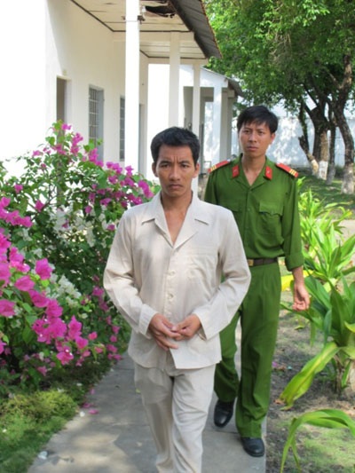 Kẻ giết ba người đẹp bị bắt khi “lang chạ“ với “máy bay già“ - 1 Kẻ giết ba người đẹp bị bắt khi “lang chạ“ với “máy bay già“