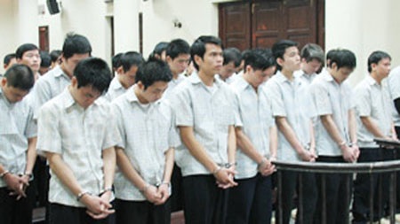 Hãi hùng “dịch vụ” đòi nợ thuê: Liên minh ma quỷ 