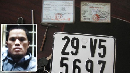 Dán chồng biển giả lên biển thật 