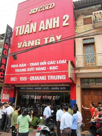 Cướp tiệm vàng táo tợn ở Tuyên Quang - 1 Cướp tiệm vàng táo tợn ở Tuyên Quang