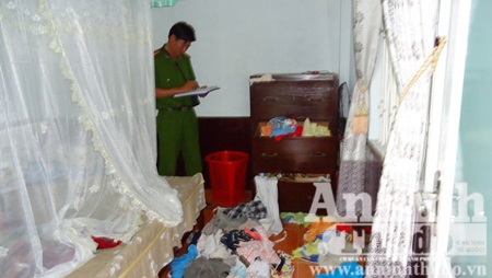 Giả danh nhân viên điện lực, đột nhập nhà cao tầng trộm cắp - 4 Giả danh nhân viên điện lực, đột nhập nhà cao tầng trộm cắp