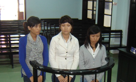 3 nữ sinh dàn cảnh cướp xe của bạn học