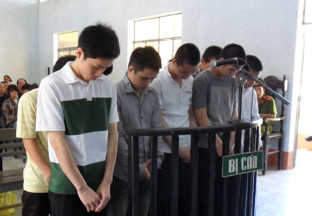 Kinh hãi những kẻ hiếp dâm hàng loạt