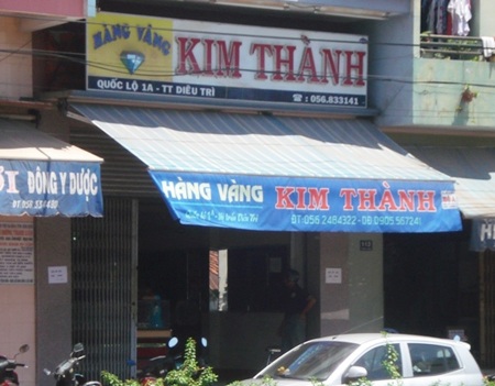 Một tiệm vàng bị trộm "khoắng" 30 lượng - 1