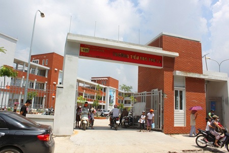 Trường tiểu học Phú La tại khu đô thị Văn Phú