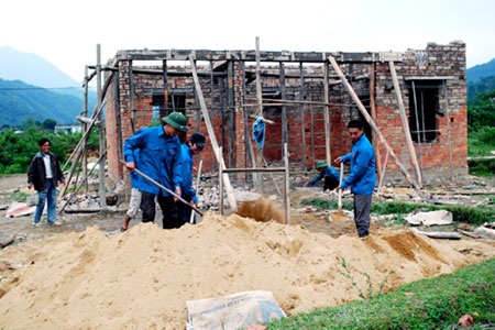 Nâng mức hỗ trợ về nhà ở cho người nghèo - 1 Hiện cả nước có khoảng 510.000 hộ nghèo đang khó khăn về nhà ở (ảnh minh họa)