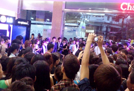 Sôi động đêm nhảy Dance Battle cùng hotboy, hotgirl - 1 Không khí tại Vincom vô cùng sôi động khi các nhóm nhảy xuất hiện