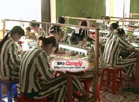 Vũ Thị Kim Anh: Đớn đau gửi lại ngoài song sắt! - 1 Vũ Thị Kim Anh: Đớn đau gửi lại ngoài song sắt!
