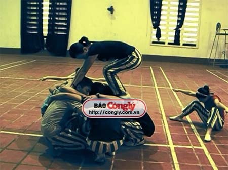 Vũ Thị Kim Anh: Đớn đau gửi lại ngoài song sắt! - 4 Vũ Thị Kim Anh giờ đây đã tự tin hơn rất nhiều trước ánh đèn flast.