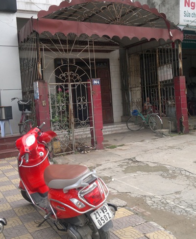 Bị đâm thủng bụng vì nhắn tin cho vợ hàng xóm... "xin uống nước chè" - 1 Ngôi nhà của vợ chồng chị Nhung