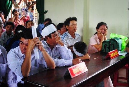 Gia đình bị cáo cũng là thân nhân của người bị hại