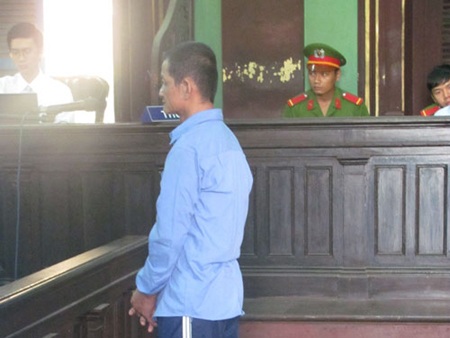 Bị bóp "của quý", đâm vợ 15 nhát dao - 1 Chỉ vì chuyện quan hệ vợ chồng, Sĩ đã giết người