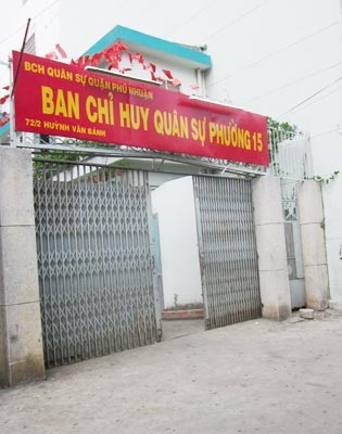 Cán bộ quận bán “trụ sở BCH Quân sự phường” giá 5,5 tỷ đồng - 1 Căn nhà số 72/2 Huỳnh Văn Bánh là BCH Quân sự phường 15, quận Phú Nhuận.