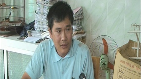 Bắt quả tang vụ bán vàng giả nhãn hiệu SJC - 1 Bùi Đình Minh Út và miếng vàng không đủ tuổi