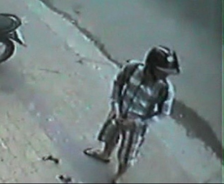 Khách hàng vừa vào trong thì đối tượng xuất hiện