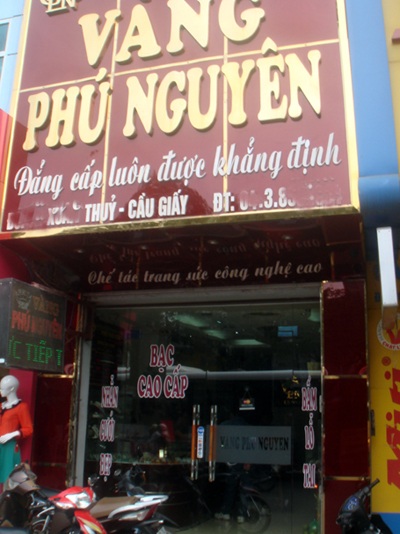 Tiệm vàng Phú Nguyên