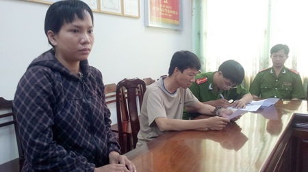 Bắt nguyên giám đốc phòng giao dịch của ngân hàng Việt Á - 1 Bắt nguyên giám đốc phòng giao dịch của ngân hàng Việt Á