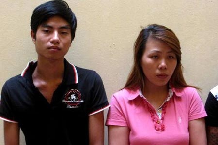 Bi kịch của một gái gọi muốn lên đời bà chủ - 2 Nguyễn Thị Nguyệt và Trần Văn Thạch tại cơ quan điều tra.