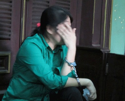 Thôn nữ "lỡ thì" vào tù vì giết người chồng "lấy vội" - 1 Bị cáo Phụng đau đớn cho số phận của mình