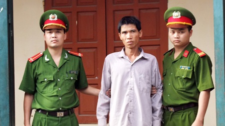 “Tán” không được, giết người vứt xác - 1 Đối tượng Bùi Văn Toán bị lực lượng chức năng bắt giữ sau 40 giờ gây án