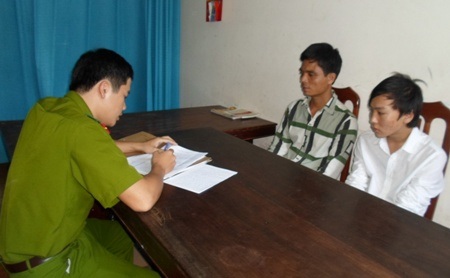 Nhóm cướp hung thần "di động" sa lưới - 3 Các đối tượng tại cơ quan điều tra công an huyện Quảng Ninh