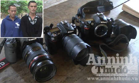 Giả gái, vờ thử áo cưới để trộm tài sản - 1 Đối tượng Tâm và Kỳ cùng 3 chiếc máy ảnh trị giá gần 150 triệu đồng mà Tâm và Kỳ gây ra