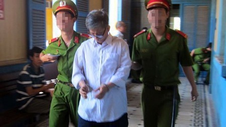 Quái chiêu của kẻ dùng tiền âm phủ mua xe SH - 1 “Siêu lừa” Trịnh Cẩm Tiêu sau khi tòa tuyên án