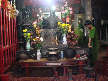 Khu vực tượng đồng bị  mất