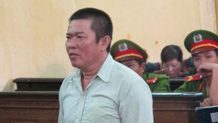 Bi hài chồng vào tù vì trộm tiền vợ cất giữ - 1 Bị cáo Nguyễn Thanh Cần tại tòa