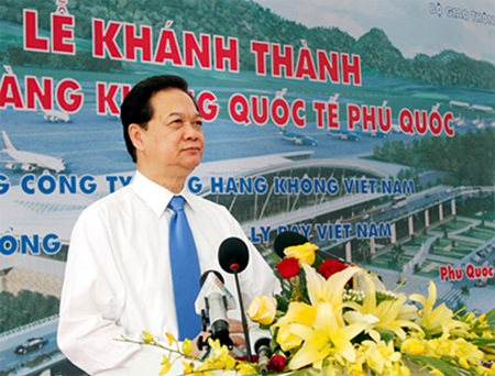 Phú Quốc - Mảnh đất đang “dậy sóng”! - 1 Thủ tướng Nguyễn Tấn Dũng tại lễ khánh thành Cảng hàng không quốc tế Phú Quốc