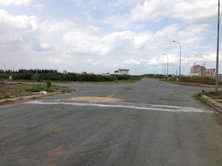 Gờ giảm tốc đã được đơn vị chủ quản lắp đặt để ngăn chặn việc đua xe