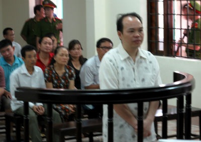 Nguyên Phó Văn phòng Cơ quan CSĐT tù 8 năm vì nhận hối lộ - 1 Bị cáo Vi Anh Tuấn