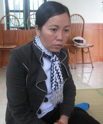 Bà Hà thẫn thờ trước quá nhiều nỗi đau