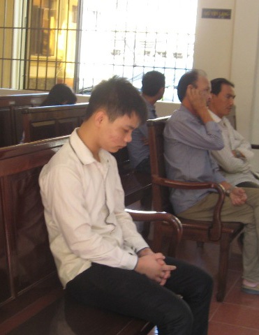 Hạ sát bạn vì món nợ 80.000 đồng - 1 Bị cáo Bùi Thanh Phú tại phiên tòa