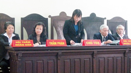 Buồn vui ở hàng ghế phán xét - 1 Không thể thiếu hội thẩm nhân dân trong các phiên tòa sơ thẩm