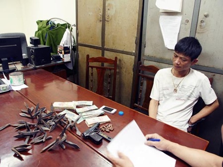 Trùm băng xã hội đen Phạm Khắc Tú bị bắt cùng một số tang vật