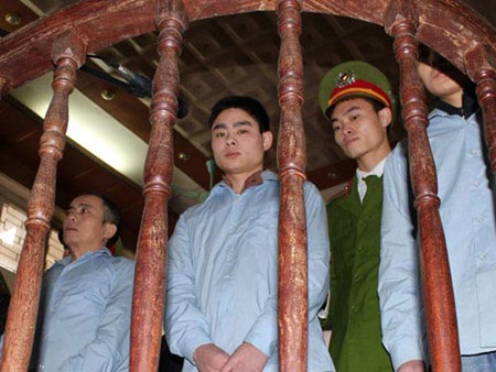 Cân nhắc tăng hình phạt với người phạm tội chưa thành niên - 1 Cần có hình phạt nghiêm khắc với người chưa thành niên phạm tội