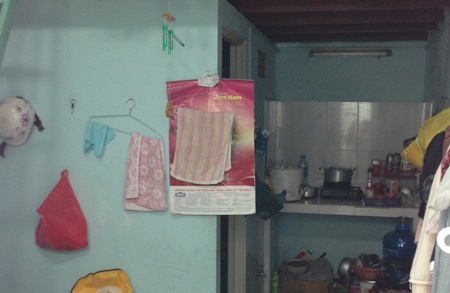 Căn phòng trọ của U.T, nơi xảy ra vụ việc sinh con trong nhà vệ sinh.