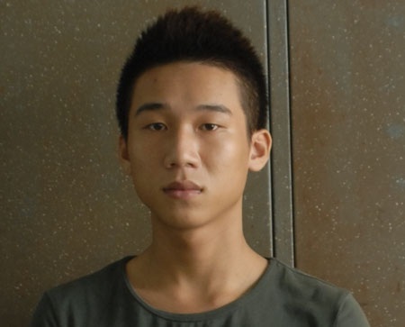 Hung thủ đâm chết người Đinh Quang Khánh.