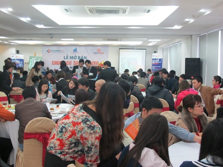 Ngân hàng Bưu điện Liên Việt tư vấn khách hàng vay vốn mua nhà tại dự án Sails Tower