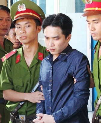 Con nghiện “phê thuốc” chém chết 2 bé sinh đôi nhận án tử - 1 Bị cáo Mạnh tại tòa phúc thẩm