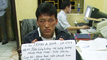 Đầu nậu ma túy mê xem bói chân gà - 1 Đối tượng Tráng A Nhà