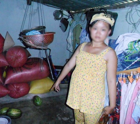 Giám định lại ADN con của bé gái 14 tuổi bị cưỡng hiếp - 1 Nạn nhân N.T.M.L trong thời kỳ mang thai