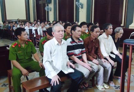 Vụ “băng cướp 1.000 lượng vàng”: Tướng cướp… bán rau - 1 Vụ “băng cướp 1.000 lượng vàng”: Tướng cướp… bán rau