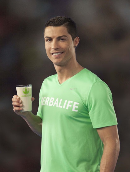 C Ronaldo nhận tài trợ dinh dưỡng từ Herbalife - 1 C Ronaldo nhận tài trợ dinh dưỡng từ Herbalife