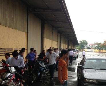 Hàng loạt ngân hàng “vây” công ty để… siết nợ