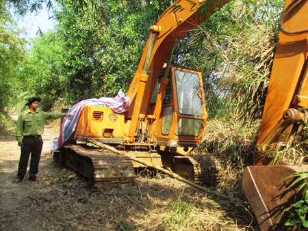 Bắt kế toán Công ty làm giả quyết định giám đốc Sở Xây dựng